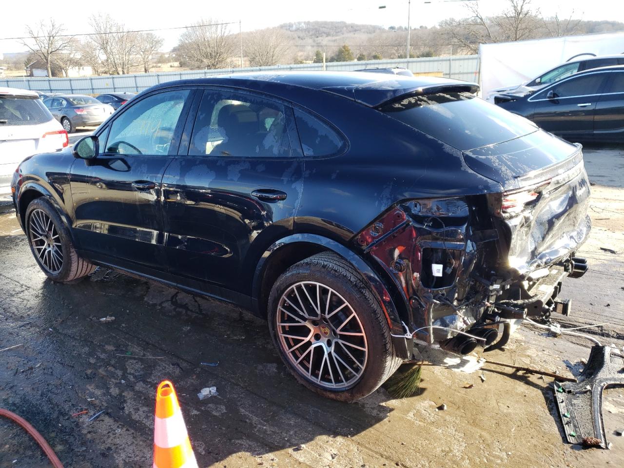 Obraz 2 z 2023 PORSCHE CAYENNE COUPE 2023 z VIN WP1BA2AY0PDA25942