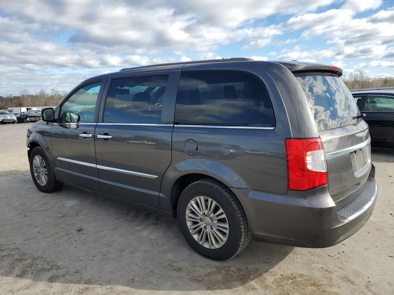 Obraz 2 z 2016 CHRYSLER TOWN & COUNTRY TOURING L 2016 z VIN 2C4RC1CG6GR306360