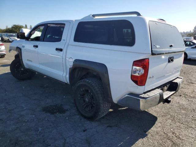 Obraz 2 z 2018 TOYOTA TUNDRA CREWMAX SR5 2018 z VIN 5TFDY5F11JX694763