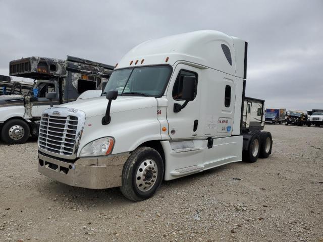 Image 2 of 2016 FREIGHTLINER CASCADIA 125  2016 with VIN 3AKJGLD50GSHP4281
