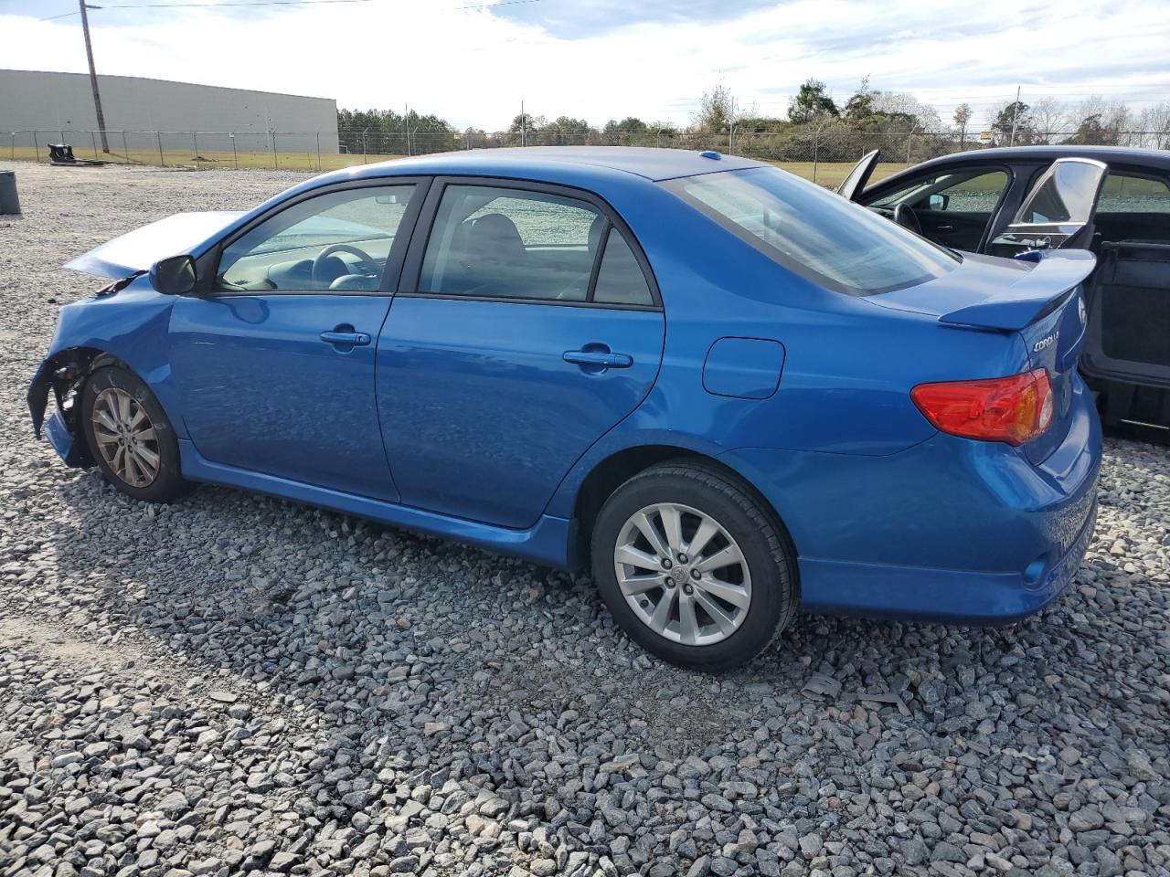 Изображение 2 2010 TOYOTA COROLLA BASE 2010 с VIN 1NXBU4EE8AZ211137