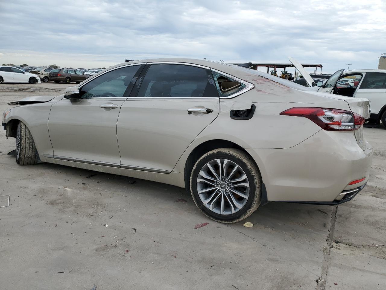 Obraz 2 z 2015 HYUNDAI GENESIS 3.8L 2015 z VIN KMHGN4JE9FU084138
