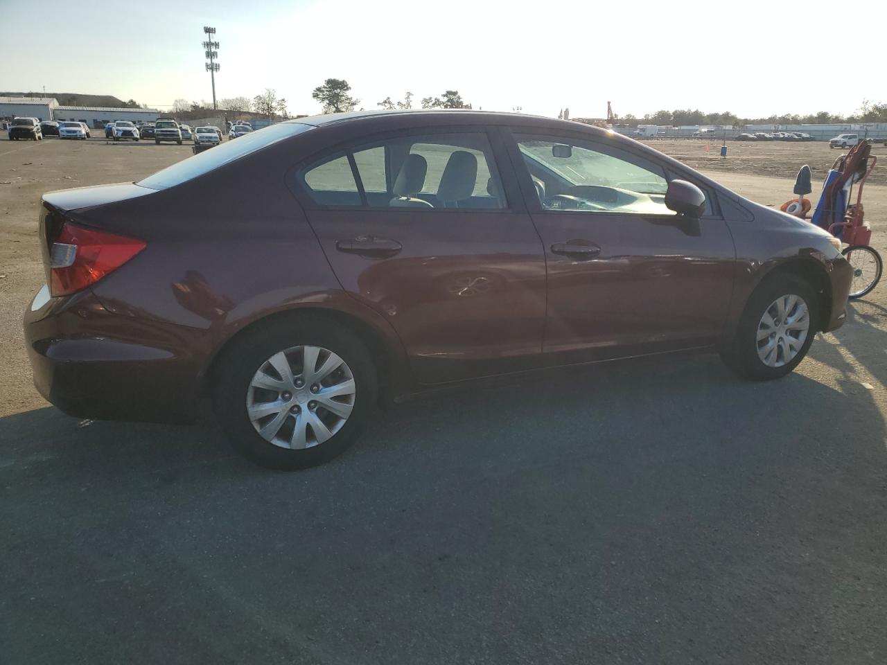 Изображение 3 2012 HONDA CIVIC LX 2012 с VIN 2HGFB2F53CH512629