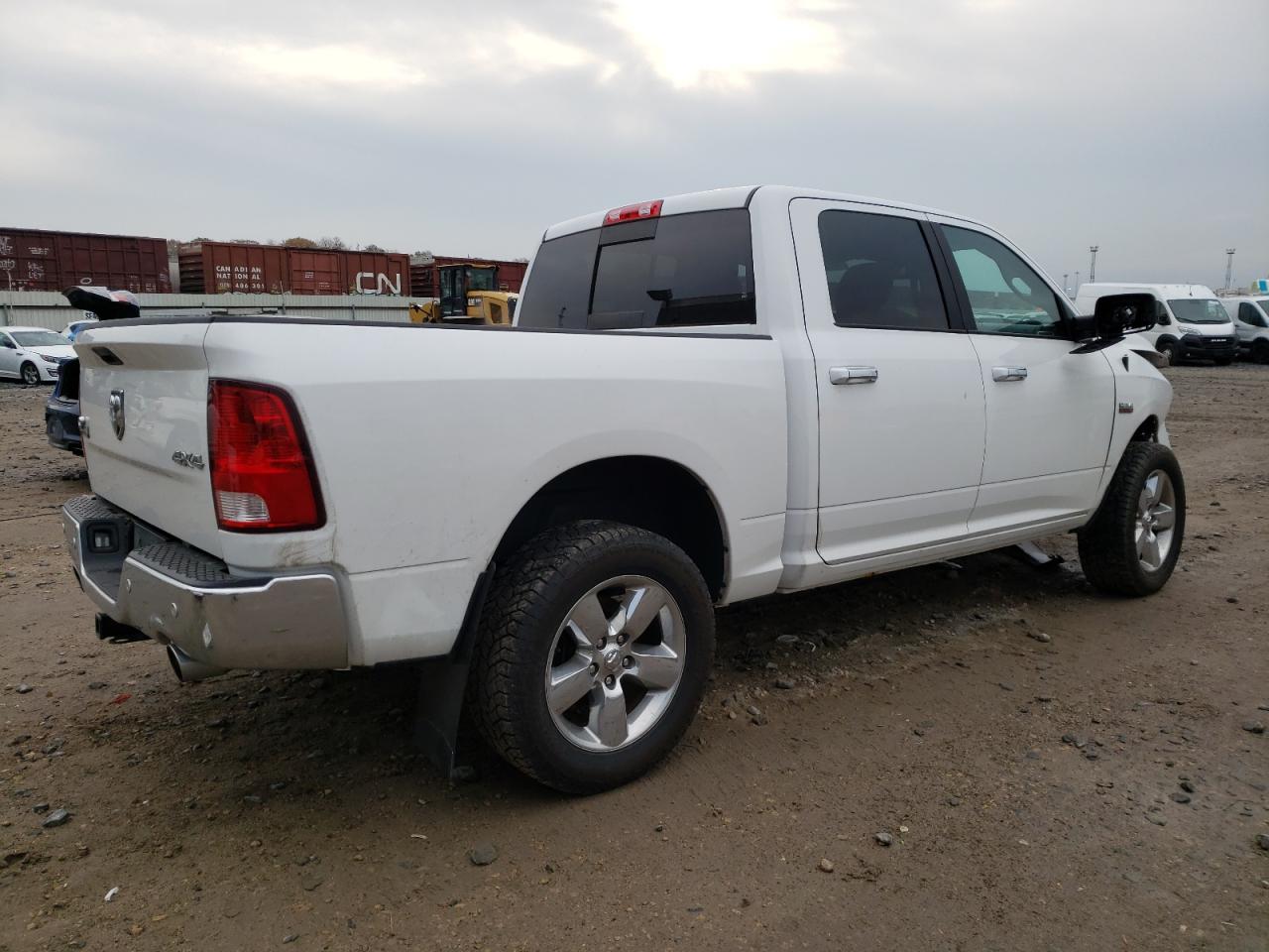 Image 3 of 2018 RAM 1500 SLT 2018 with VIN 3C6RR7LT9JG228367