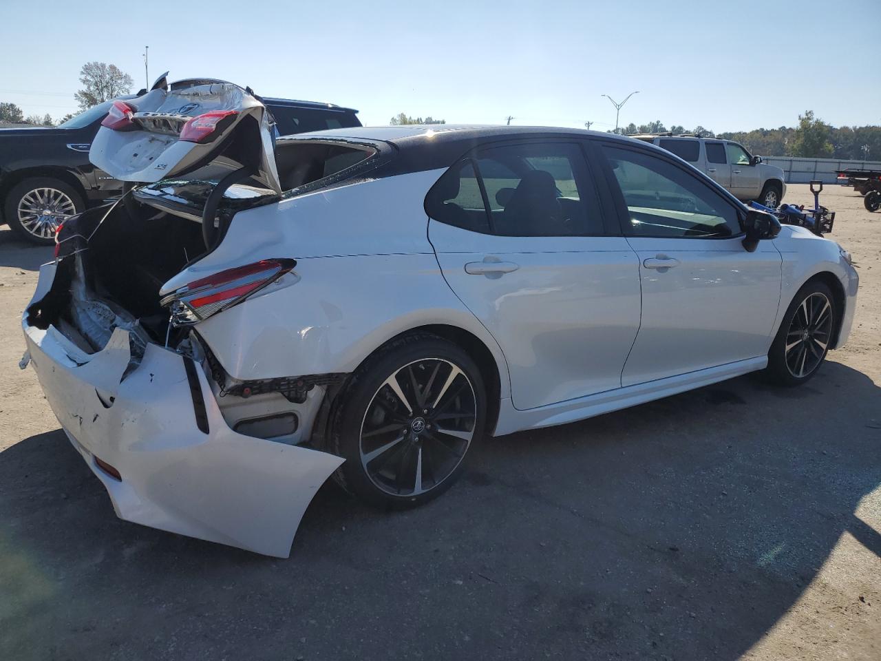 Obraz 3 z 2018 TOYOTA CAMRY XSE 2018 z VIN 4T1B61HK6JU126596