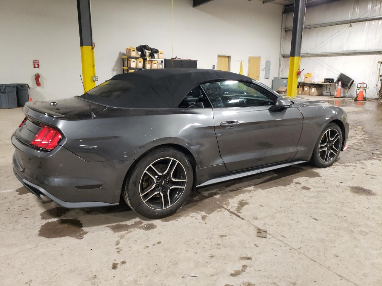 Image 3 of 2019 FORD MUSTANG  2019 with VIN 1FATP8UH8K5161733