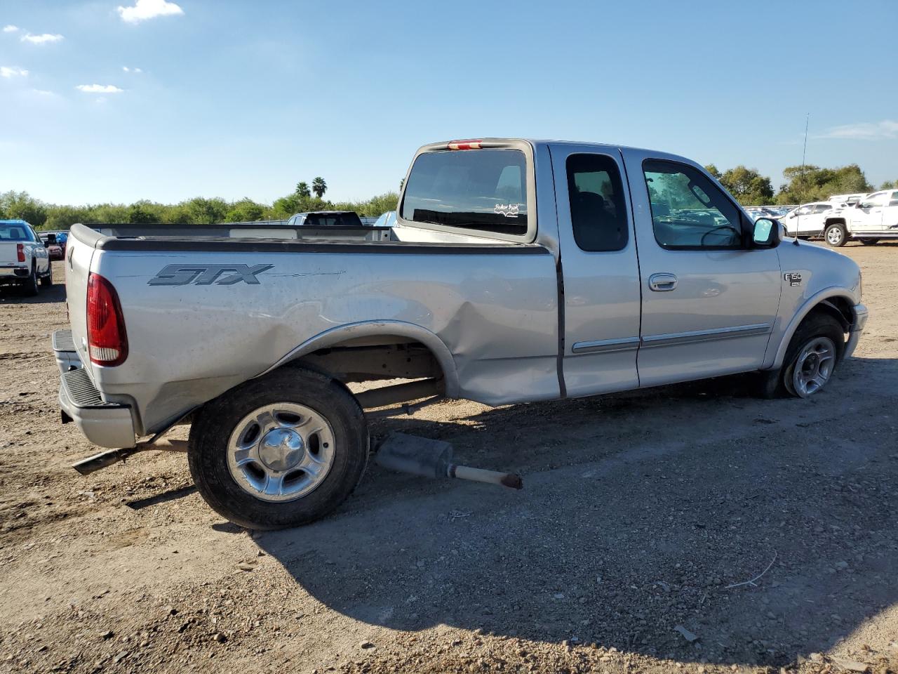 Obraz 3 z 2003 FORD F150  2003 z VIN 2FTRX17W03CB01586