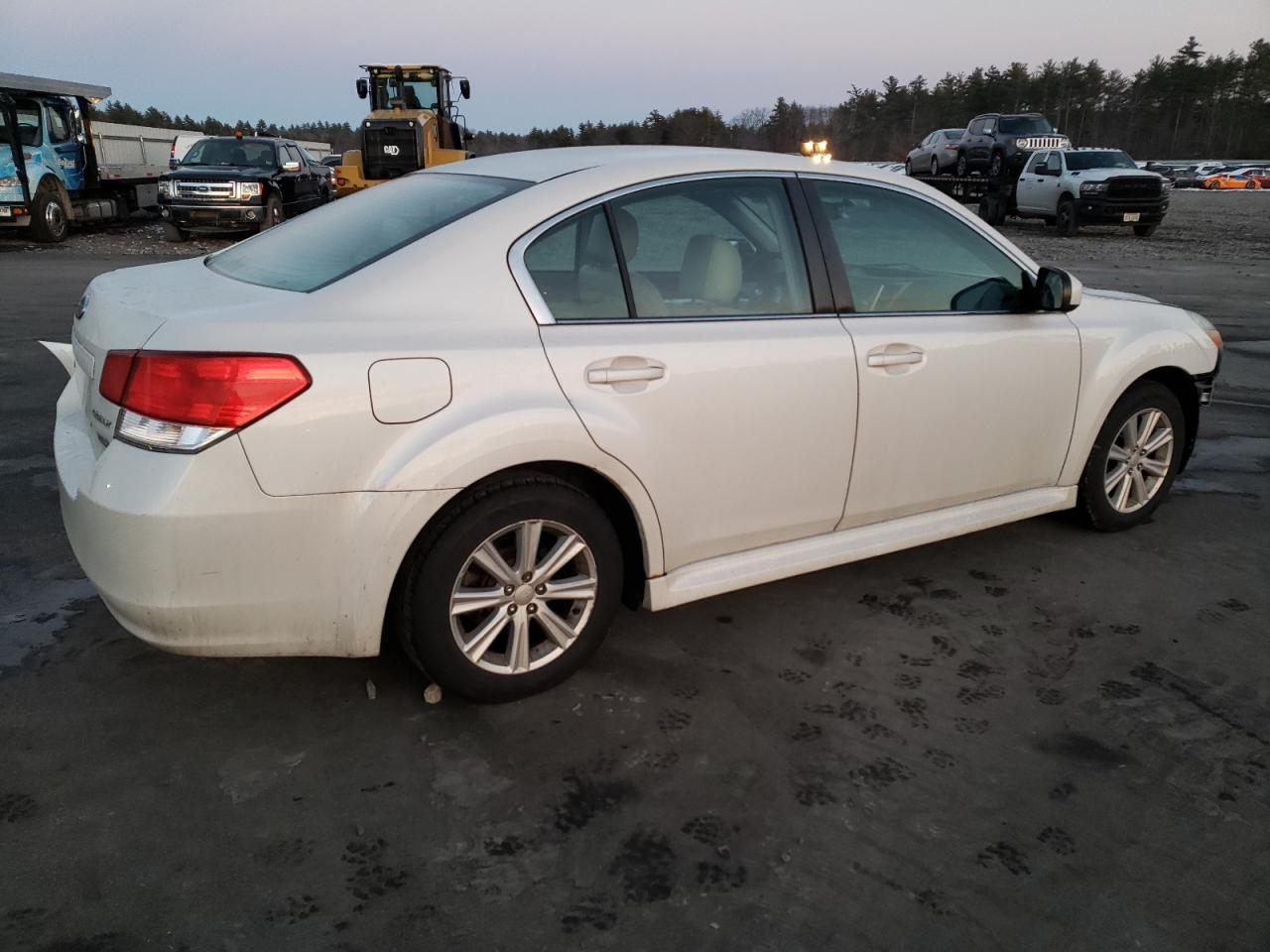 Изображение 3 2010 SUBARU LEGACY 2.5I PREMIUM 2010 с VIN 4S3BMBC6XA3225583