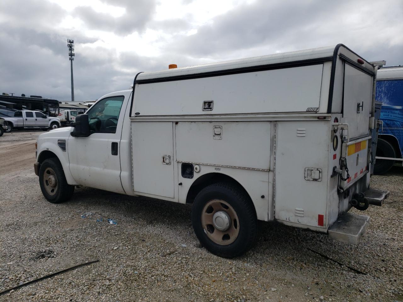 Image 2 of 2008 FORD F350 SRW SUPER DUTY 2008 with VIN 1FDWF30568EC54781