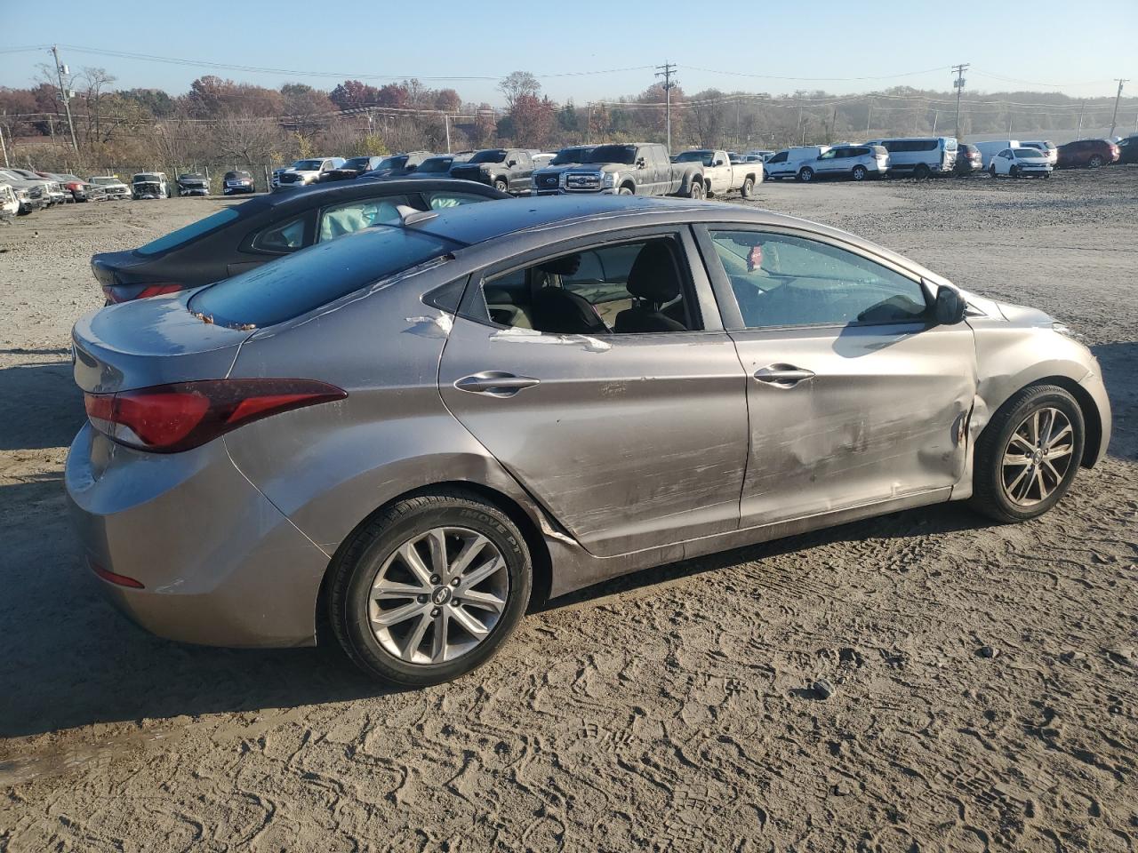 Изображение 3 2015 HYUNDAI ELANTRA SE 2015 с VIN 5NPDH4AEXFH605912