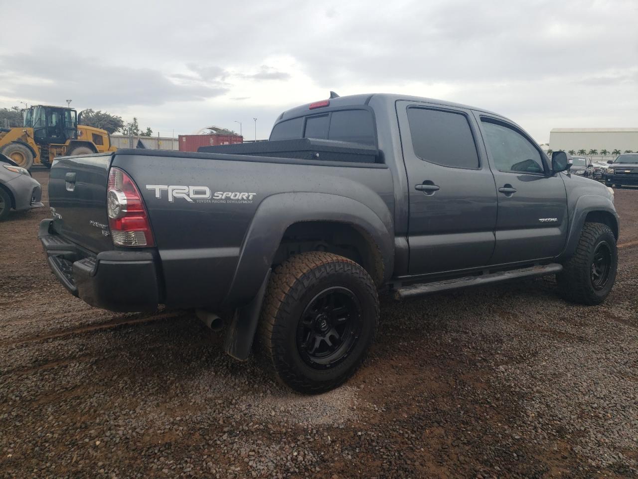 Image 3 of 2015 TOYOTA TACOMA DOUBLE CAB PRERUNNER 2015 with VIN 3TMJU4GN3FM193770