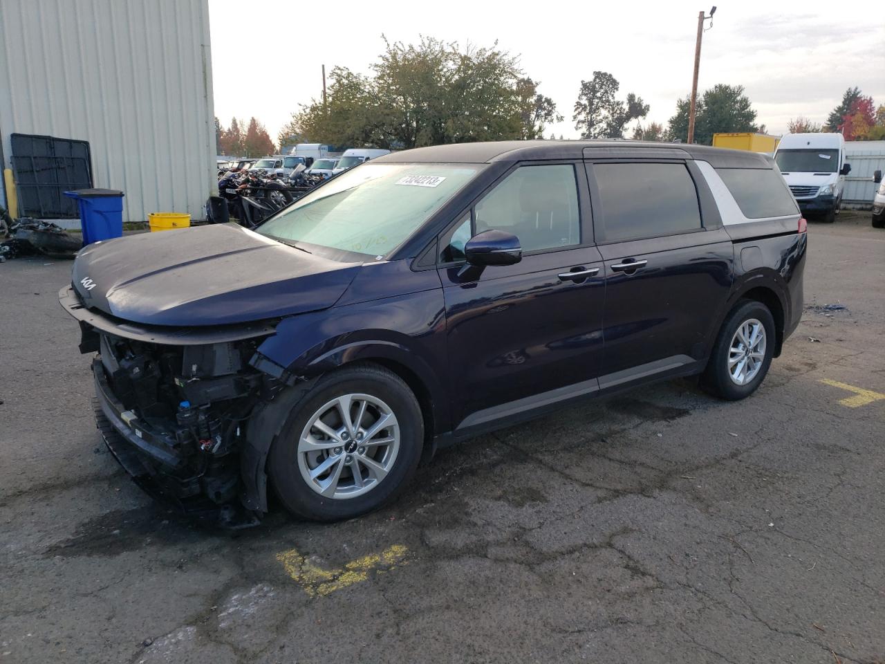 Image 1 of 2022 KIA CARNIVAL LX 2022 with VIN KNDNB4H31N6095193