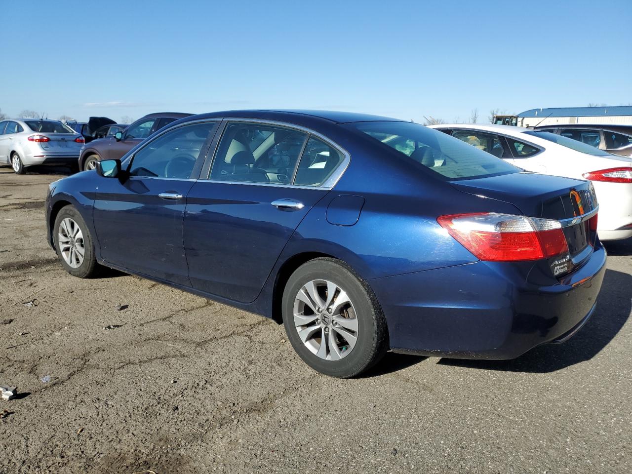 Изображение 2 2015 HONDA ACCORD LX 2015 с VIN 1HGCR2F30FA050708