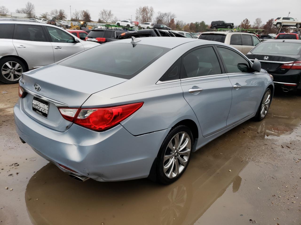 Image 3 of 2011 HYUNDAI SONATA SE 2011 with VIN 5NPEC4AC7BH135396