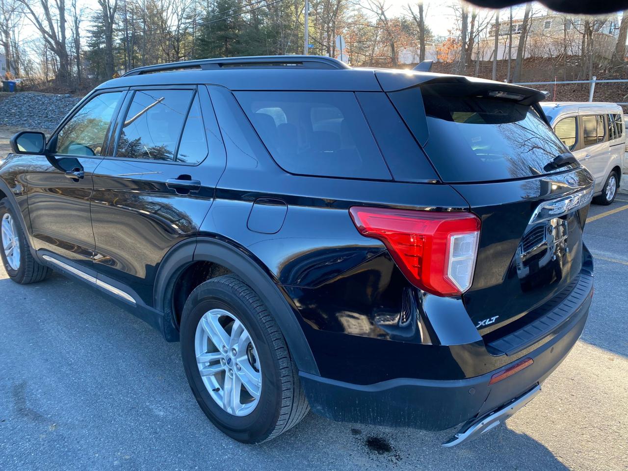 Image 2 of 2022 FORD EXPLORER XLT 2022 with VIN 1FMSK7DH9NGA39952