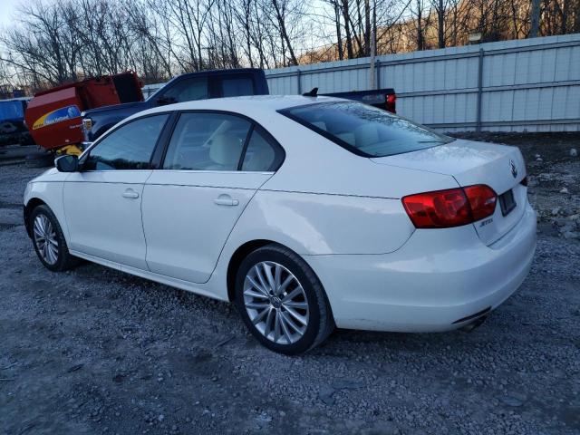 Image 2 of 2013 VOLKSWAGEN JETTA TDI 2013 with VIN 3VWLL7AJ9DM395817