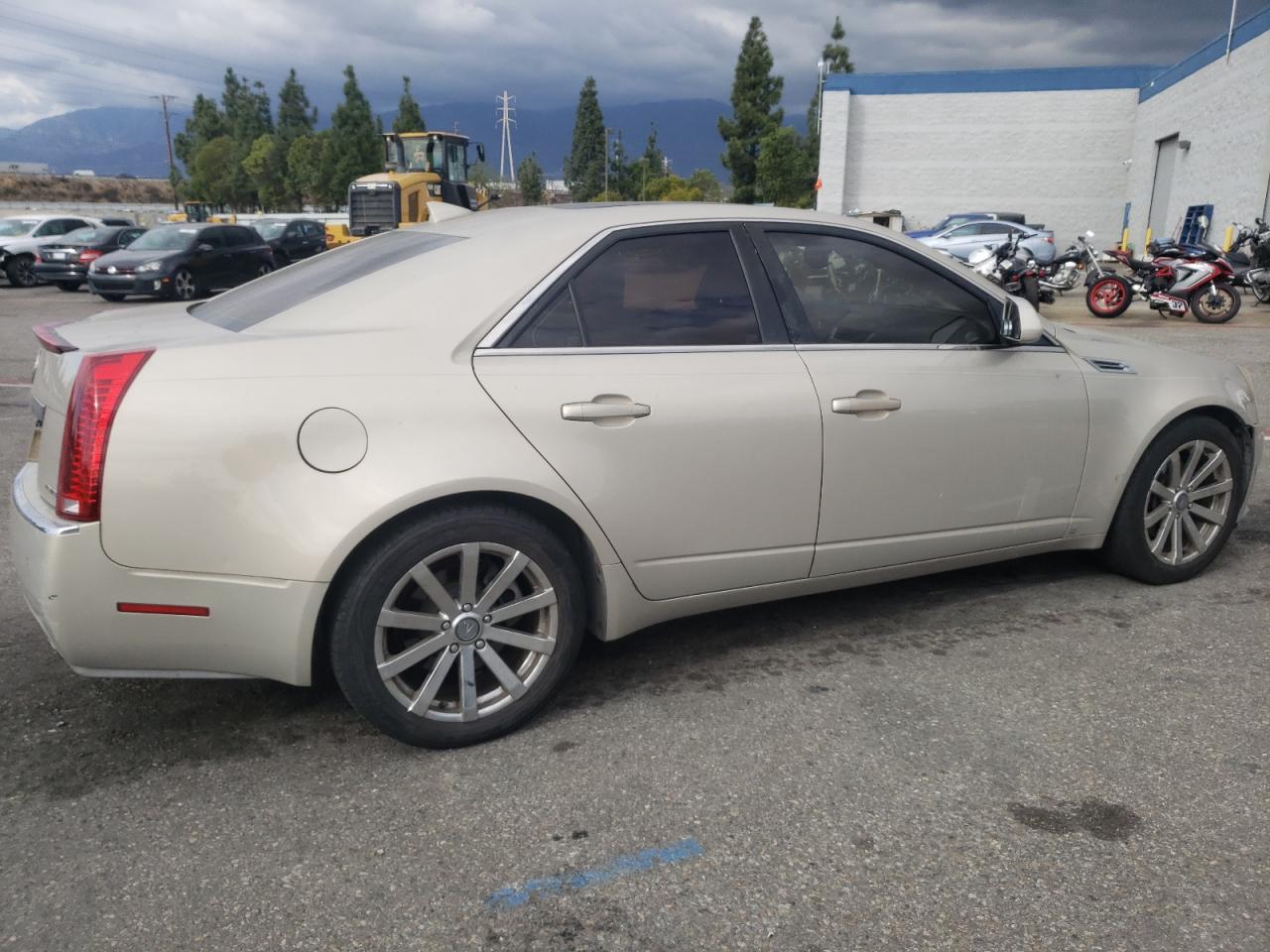 Image 3 of 2009 CADILLAC CTS HI FEATURE V6 2009 with VIN 1G6DV57V890137429