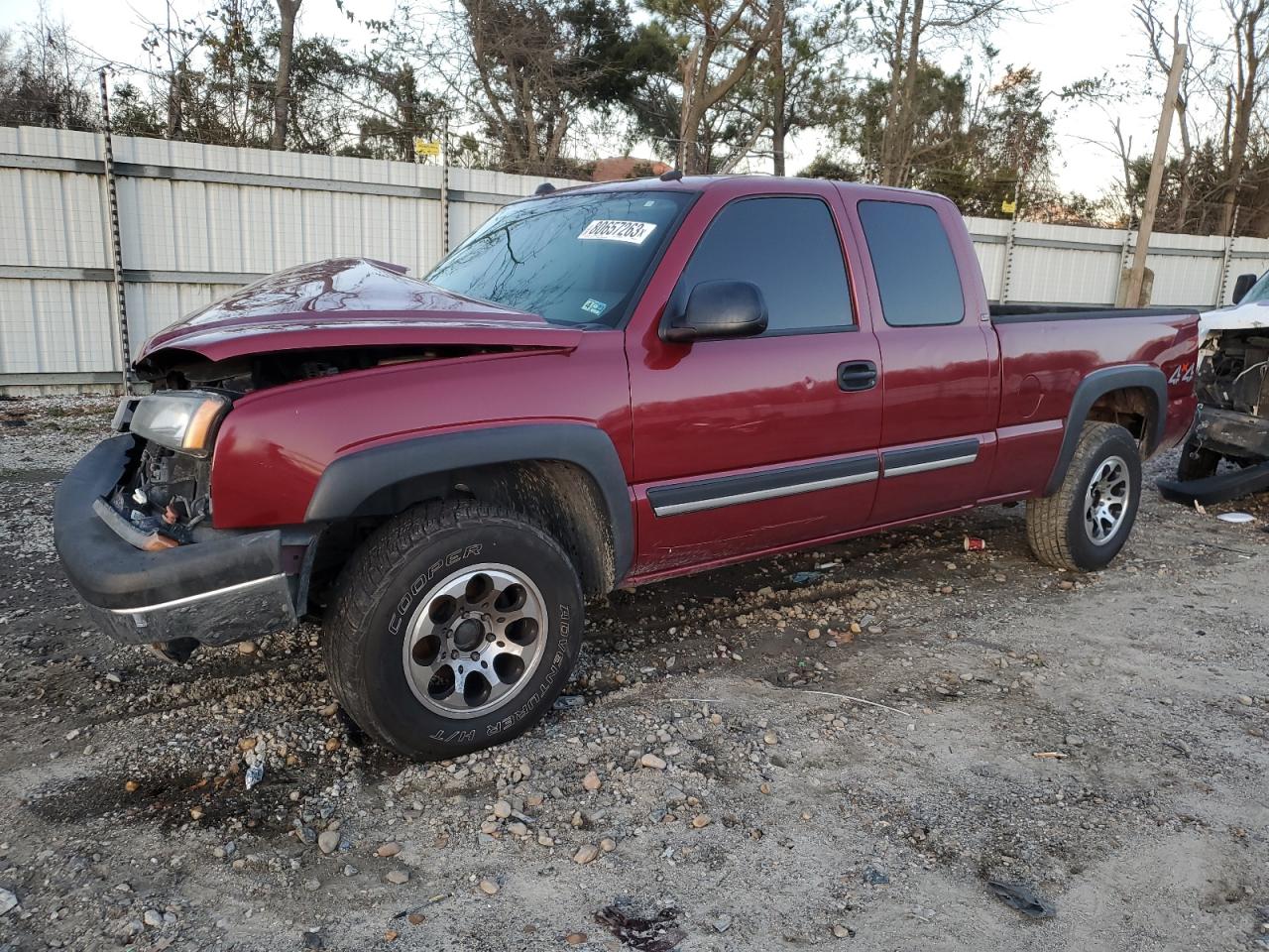 Image 1 of 2004 CHEVROLET SILVERADO K1500 2004 with VIN 2GCEK19T741151737