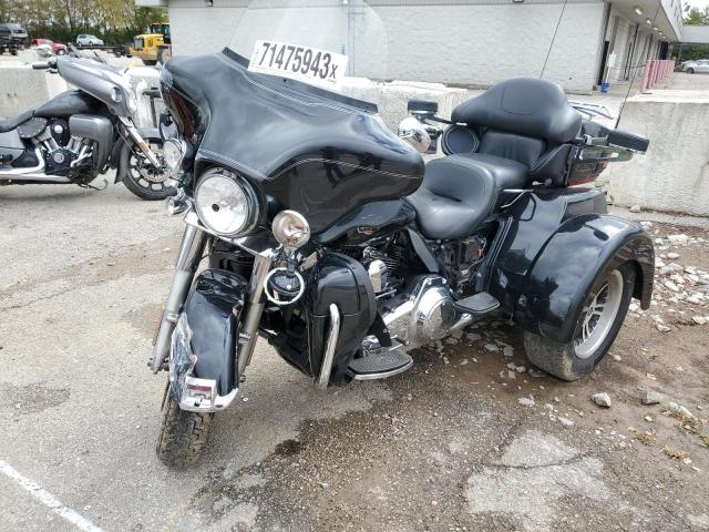 Image 2 of 2013 HARLEY-DAVIDSON FLHTCUTG TRI GLIDE ULTRA CLASSIC 2013 with VIN 1HD1MAM15DB853052