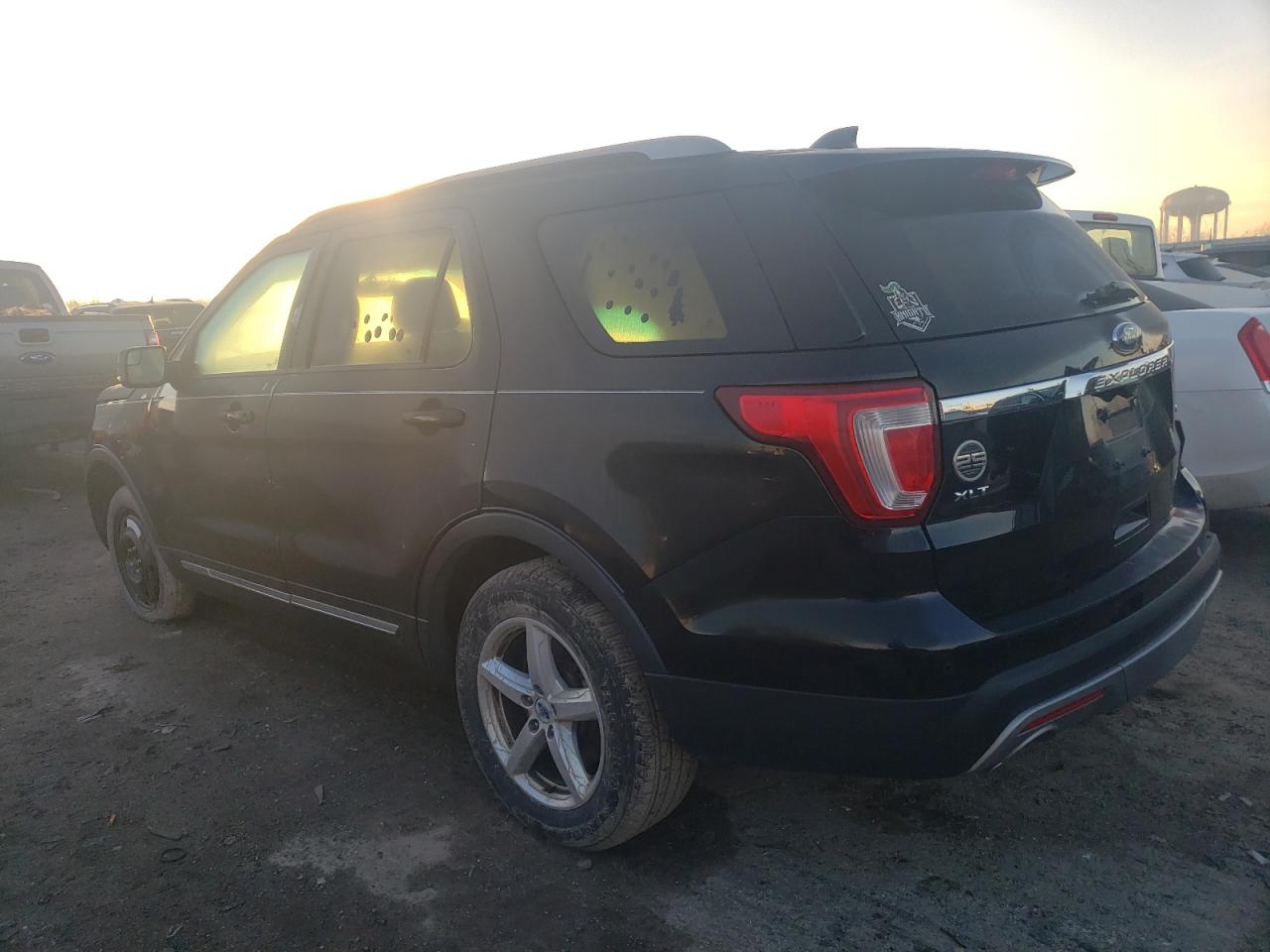 Image 2 of 2016 FORD EXPLORER XLT 2016 with VIN 1FM5K8D80GGC95242