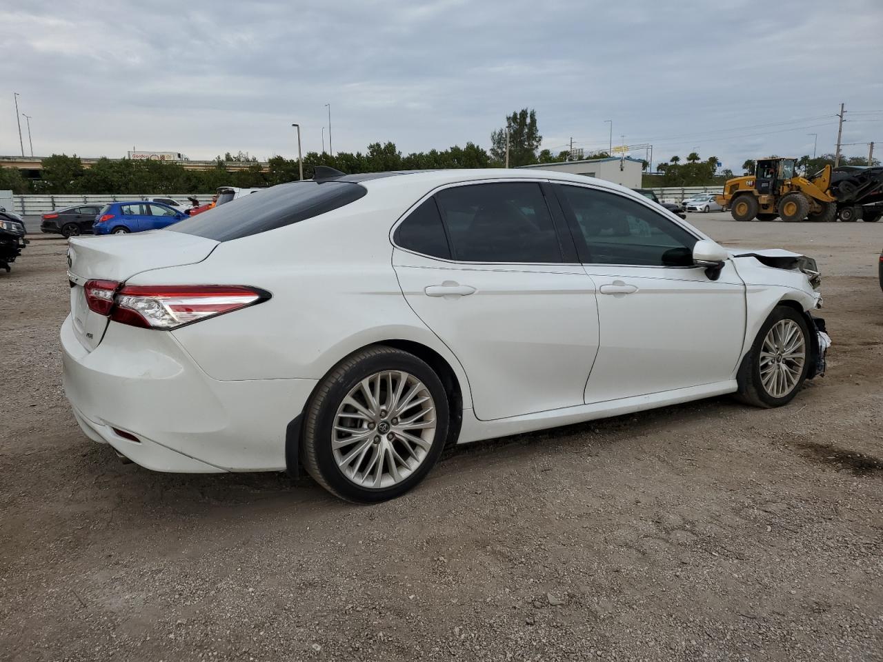 Изображение 3 2019 TOYOTA CAMRY L 2019 с VIN 4T1B11HK6KU721187