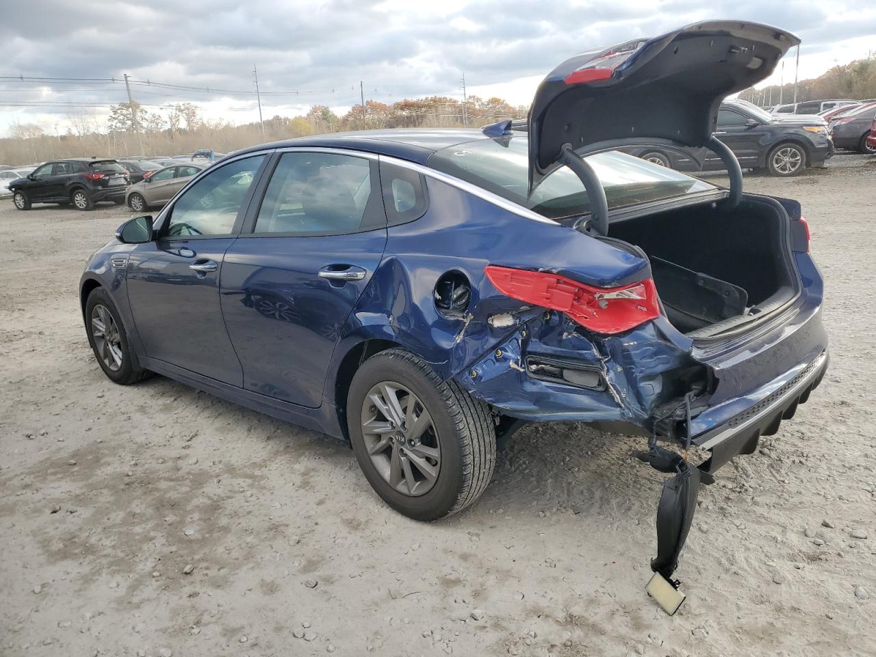 Image 2 of 2019 KIA OPTIMA LX 2019 with VIN 5XXGT4L35KG368694