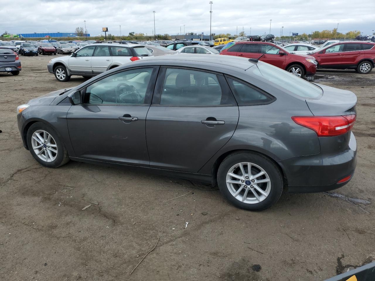 Image 2 of 2018 FORD FOCUS SE 2018 with VIN 1FADP3F29JL204177