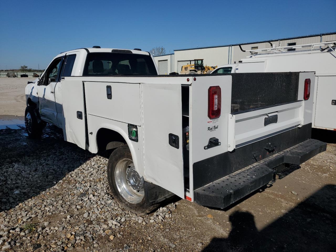 Image 3 of 2023 FORD F450 SUPER DUTY 2023 with VIN 1FD0X4HT0PEC42359