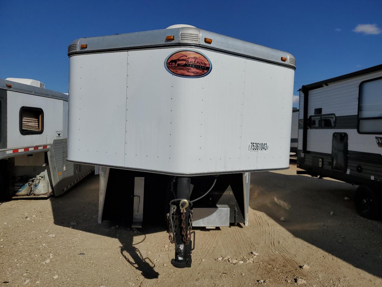 Image 2 of 2008 SUND HORSE TRLR 2008 with VIN 13SLD372X81LA5011