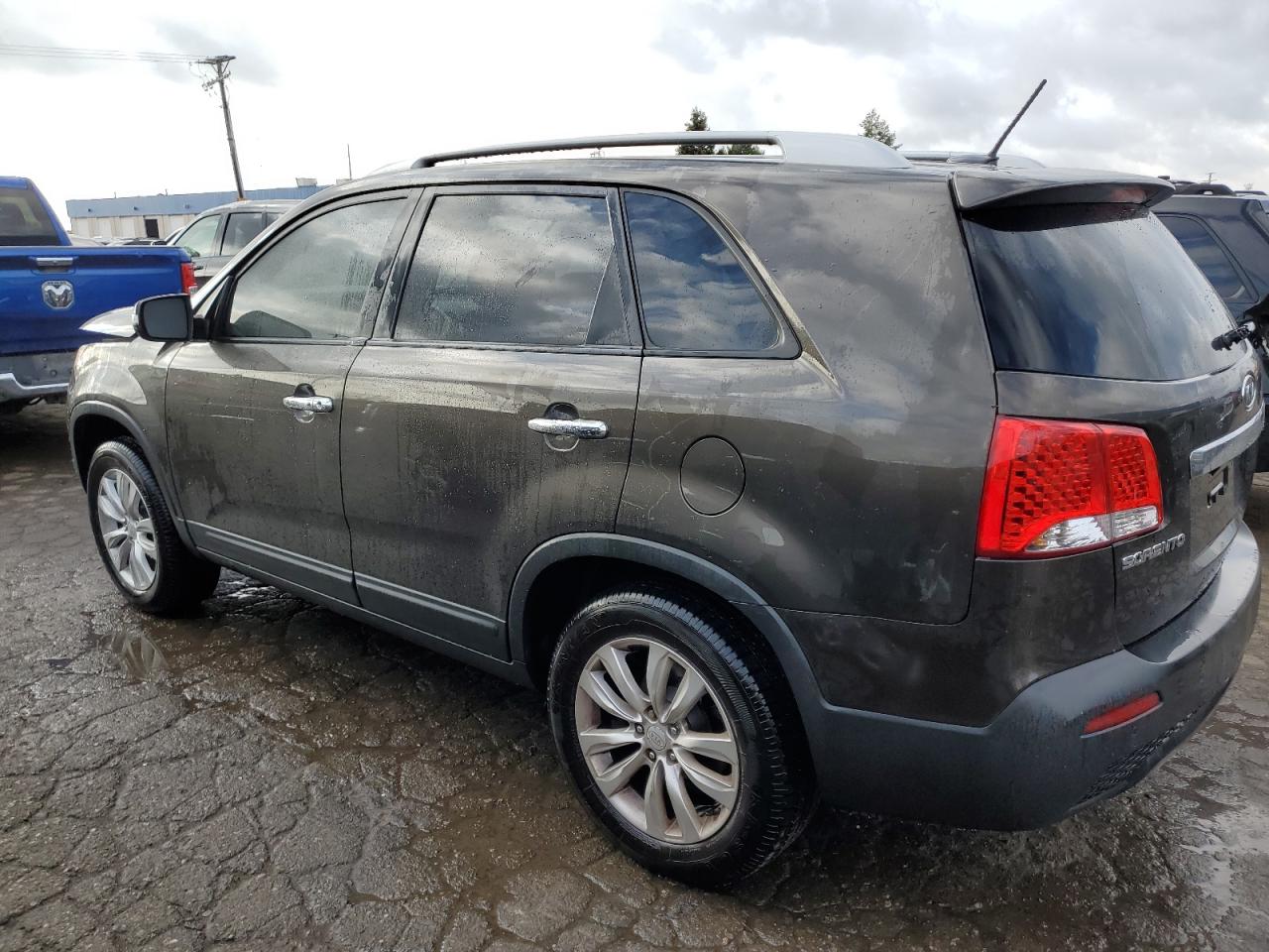 Obraz 2 z 2011 KIA SORENTO EX 2011 z VIN 5XYKU4A16BG152065