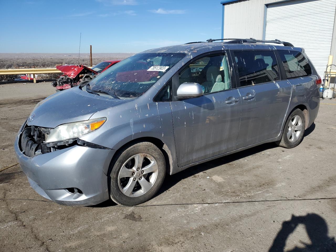 2013 TOYOTA SIENNA LE 2013 image