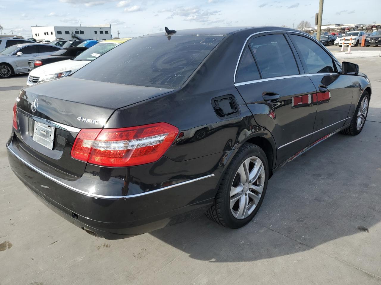 Obraz 3 z 2010 MERCEDES-BENZ E 350 4MATIC 2010 z VIN WDDHF8HB8AA225094