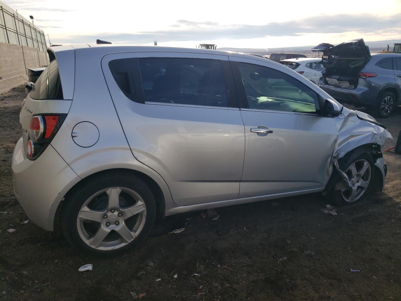 Изображение 3 2014 CHEVROLET SONIC LTZ 2014 с VIN 1G1JE6SB0E4118209