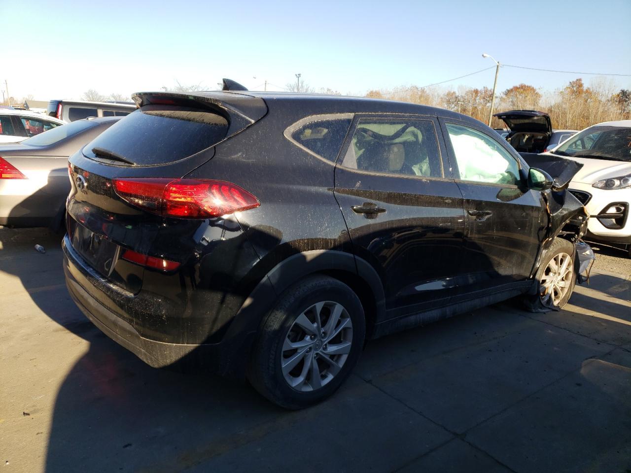Изображение 3 2019 HYUNDAI TUCSON SE 2019 с VIN KM8J23A44KU872237