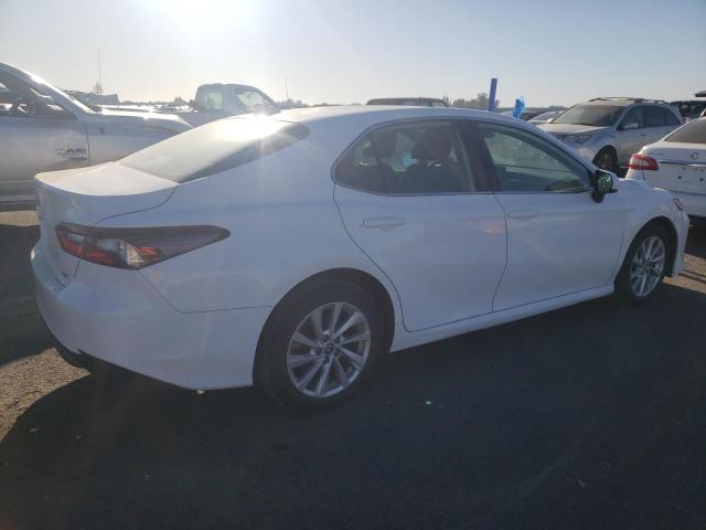Изображение 3 2021 TOYOTA CAMRY LE 2021 с VIN 4T1C11AK2MU417842