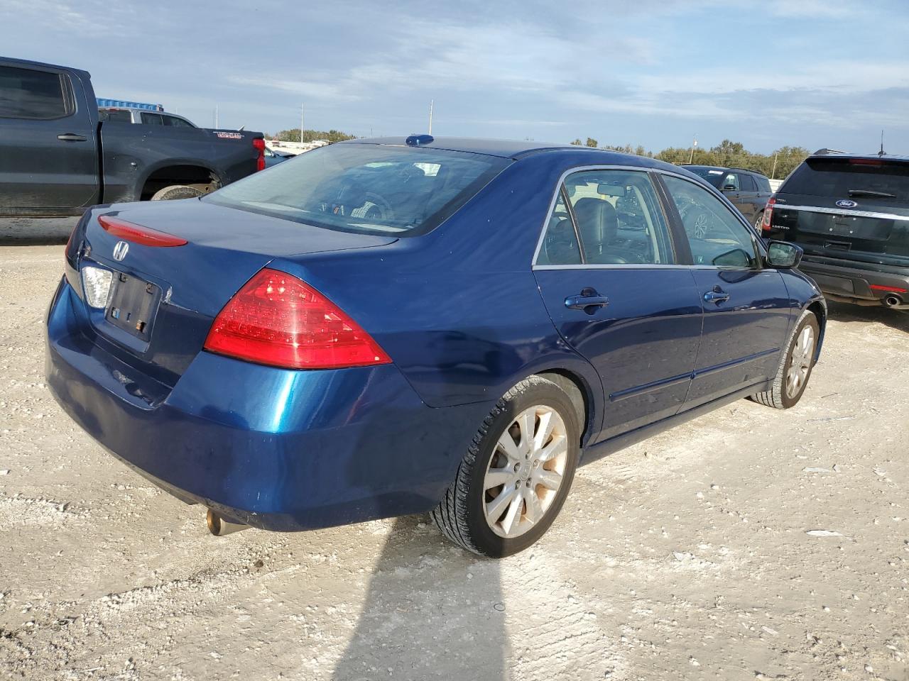 Image 3 of 2006 HONDA ACCORD EX 2006 with VIN 1HGCM66556A038125