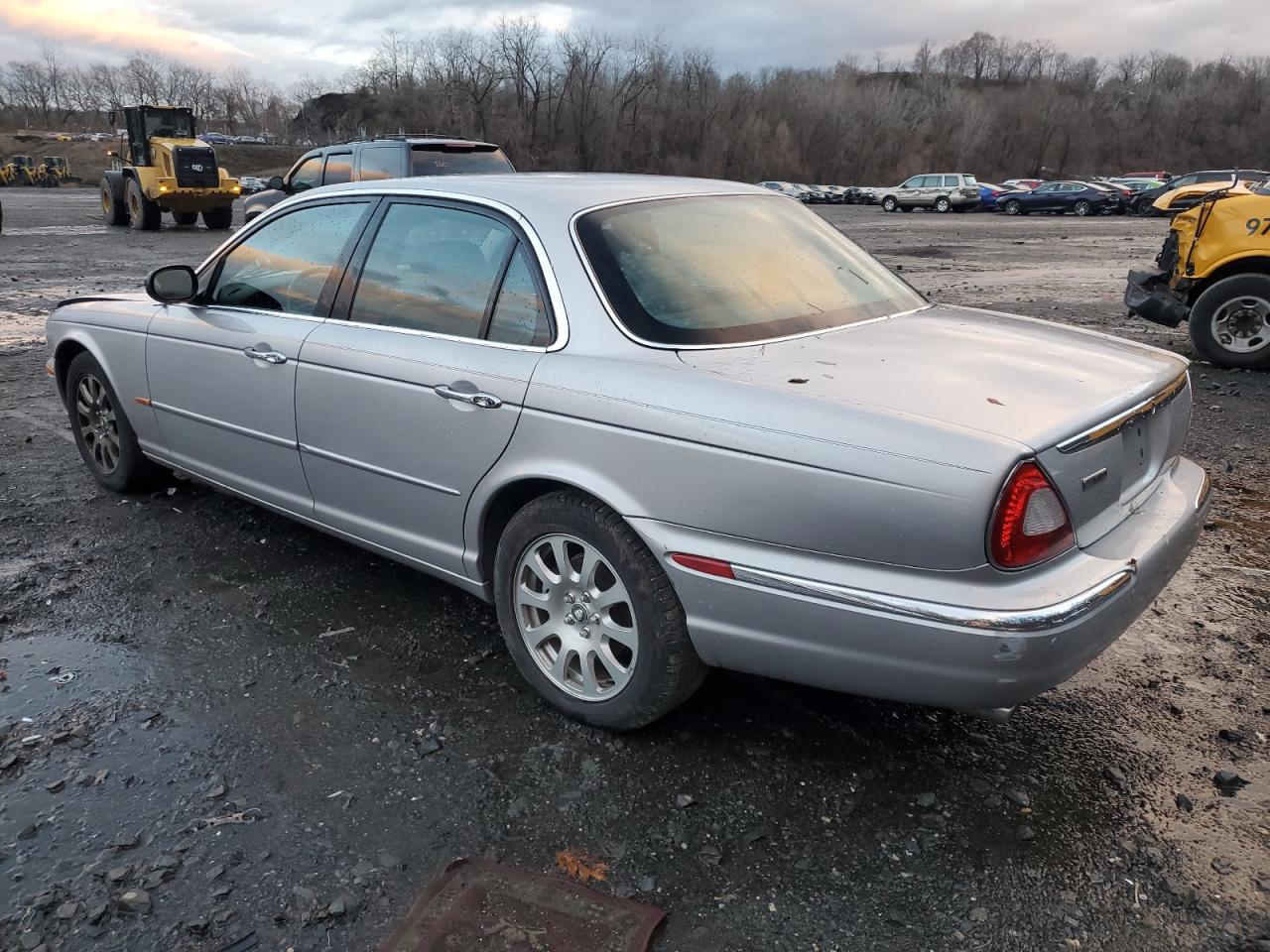Изображение 2 2004 JAGUAR XJ8  2004 с VIN SAJWA71C84SG18688