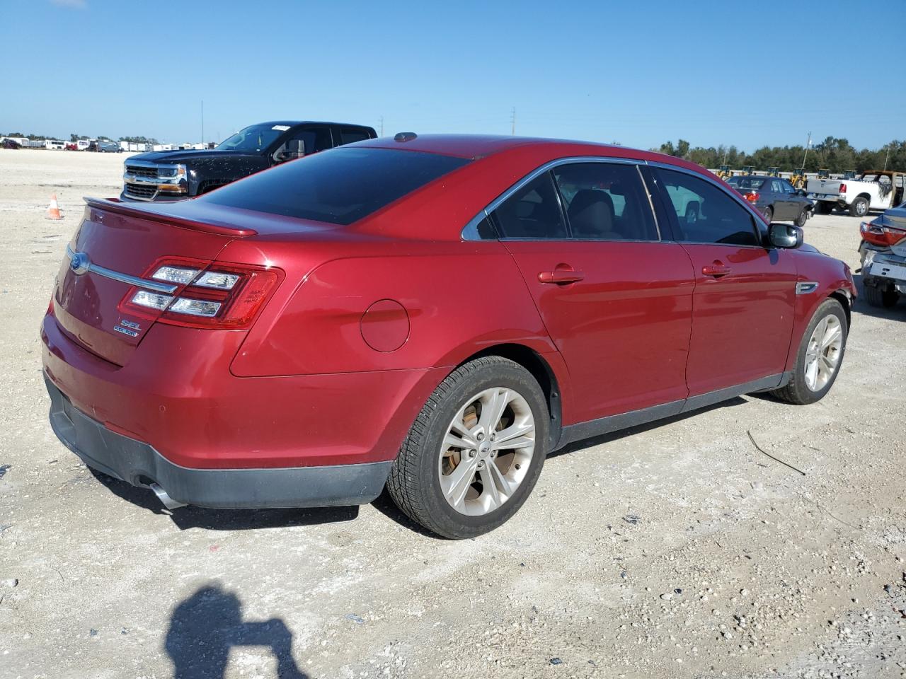 Image 3 of 2015 FORD TAURUS SEL 2015 with VIN 1FAHP2E88FG176910