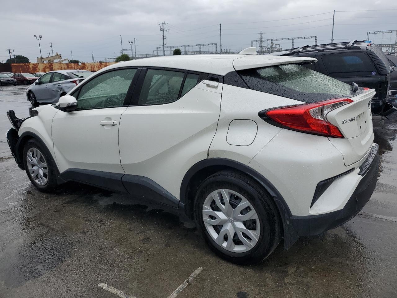 Obraz 2 z 2021 TOYOTA C-HR XLE 2021 z VIN JTNKHMBX8M1121549