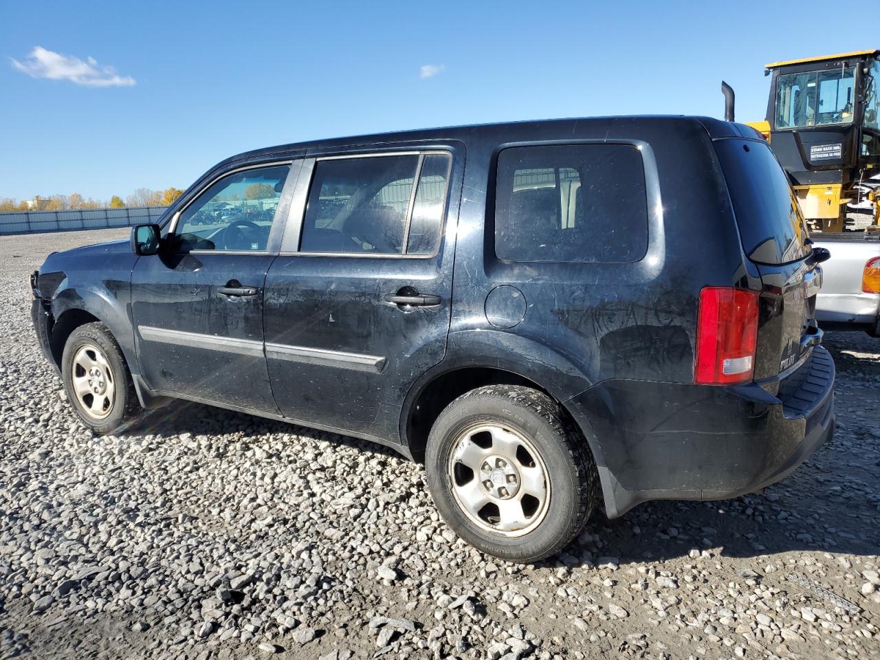 Image 2 of Honda Pilot Lx 2012 with VIN 5FNYF4H20CB025484