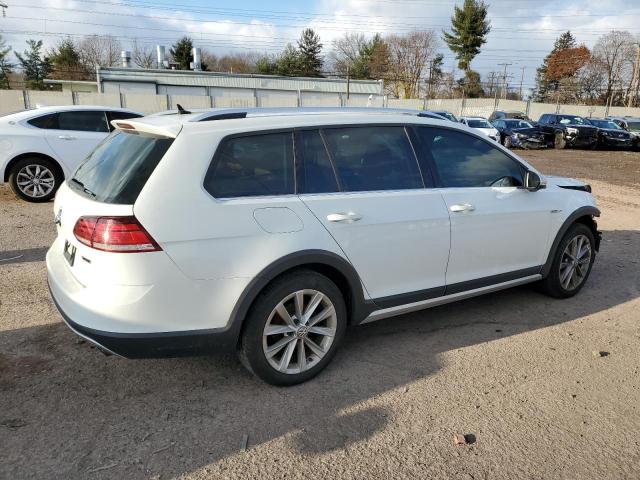 Image 3 of 2019 VOLKSWAGEN GOLF ALLTRACK S 2019 with VIN 3VWH17AU0KM510470
