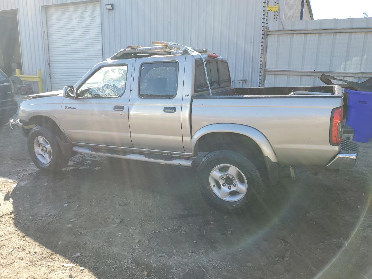 Изображение 2 2000 NISSAN FRONTIER CREW CAB XE 2000 с VIN 1N6ED27T3YC383767