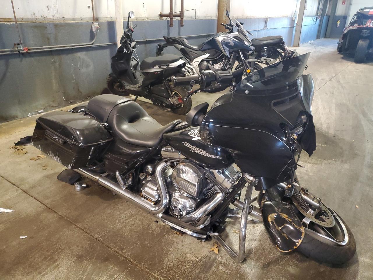 Изображение 1 2014 HARLEY-DAVIDSON FLHXS STREET GLIDE SPECIAL 2014 с VIN 1HD1KRM11EB659236