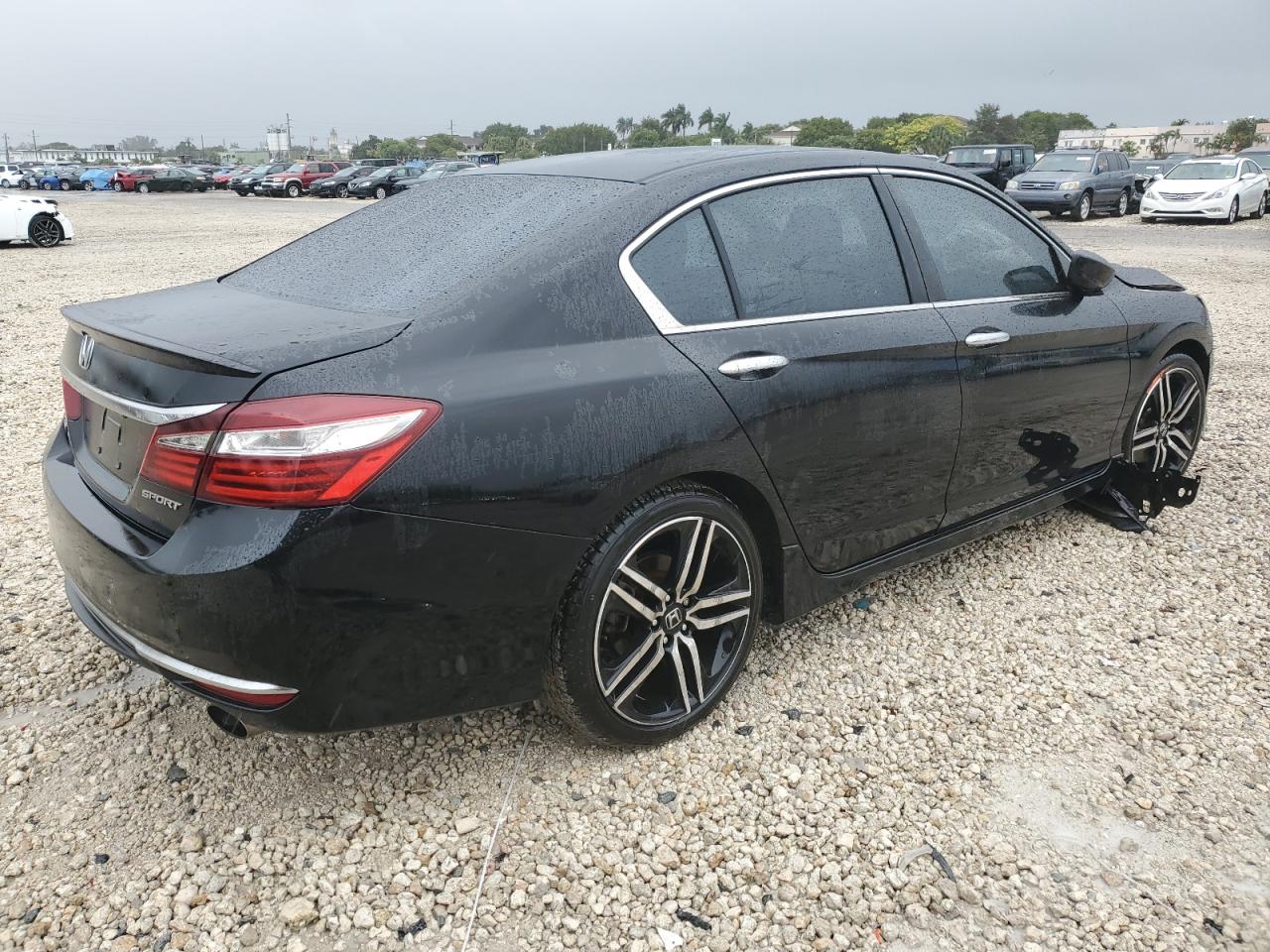 Image 3 of 2016 HONDA ACCORD SPORT 2016 with VIN 1HGCR2F56GA137726
