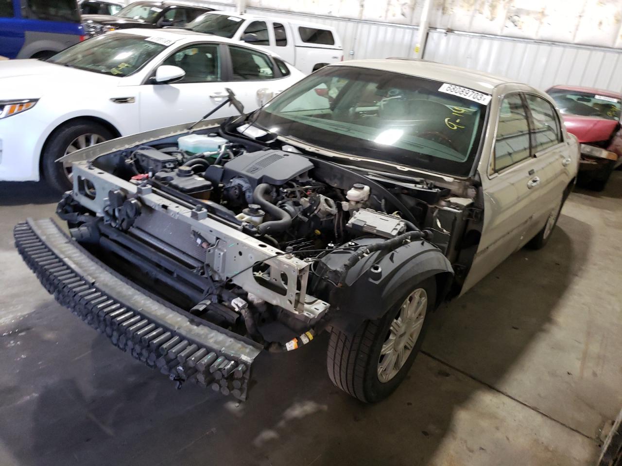 Image 1 of 2009 LINCOLN TOWN CAR SIGNATURE LIMITED 2009 with VIN 2LNHM82VX9X617091