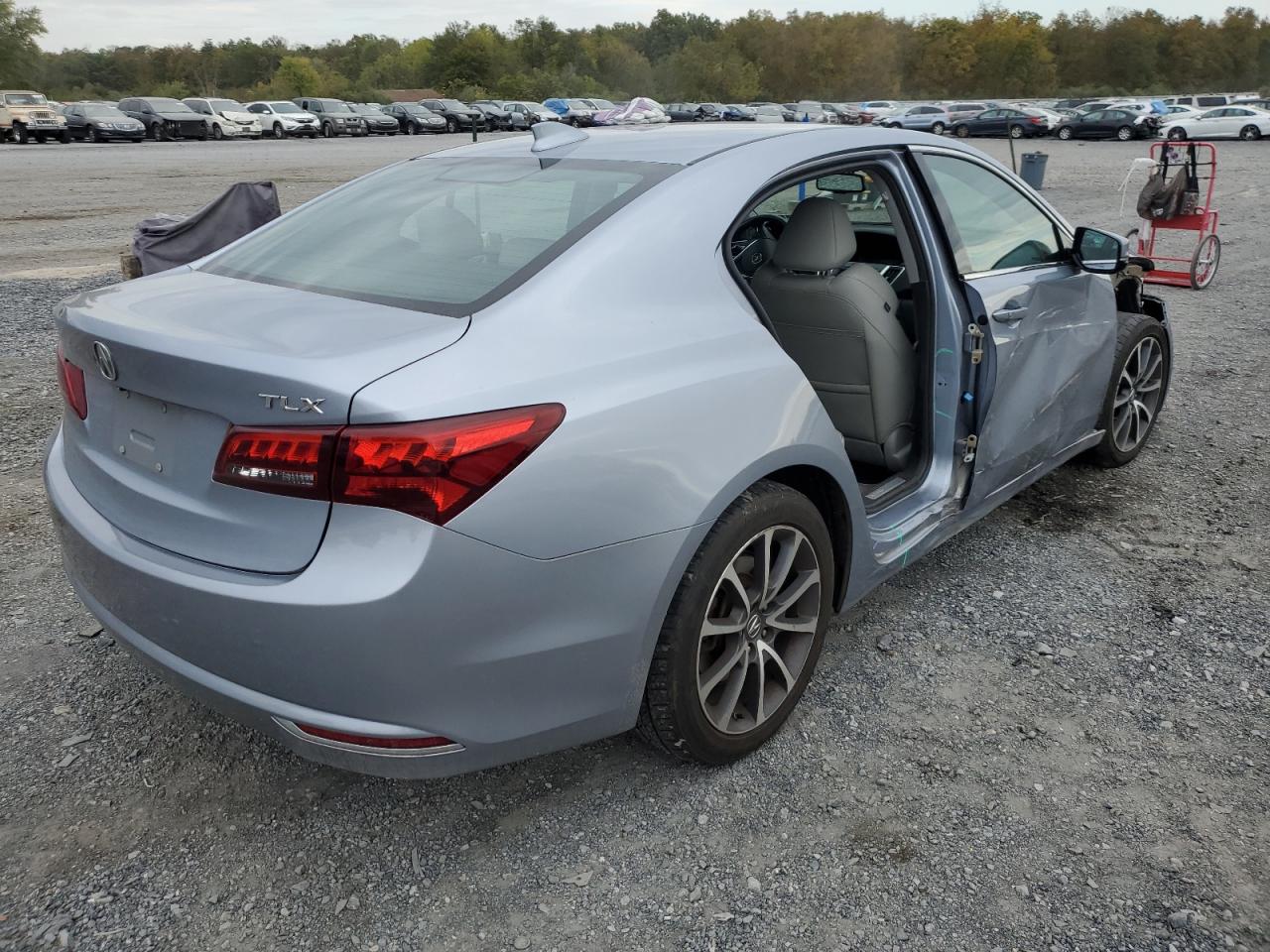 Изображение 3 2015 ACURA TLX  2015 с VIN 19UUB2F36FA025336