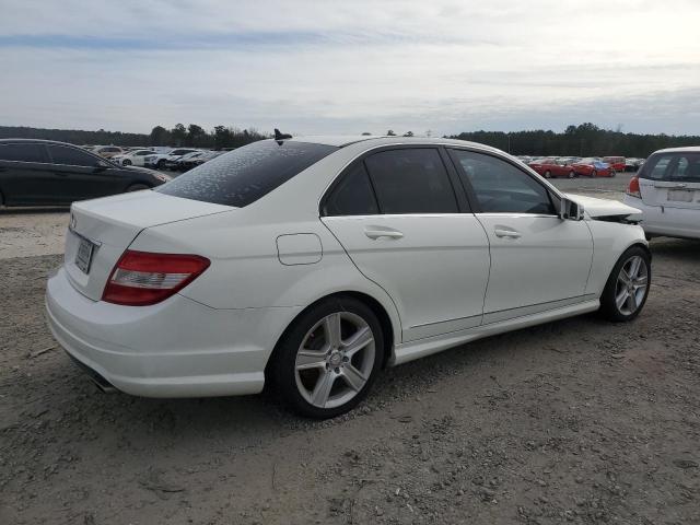 Obraz 3 z 2011 MERCEDES-BENZ C 300 2011 z VIN WDDGF5EB1BR138171