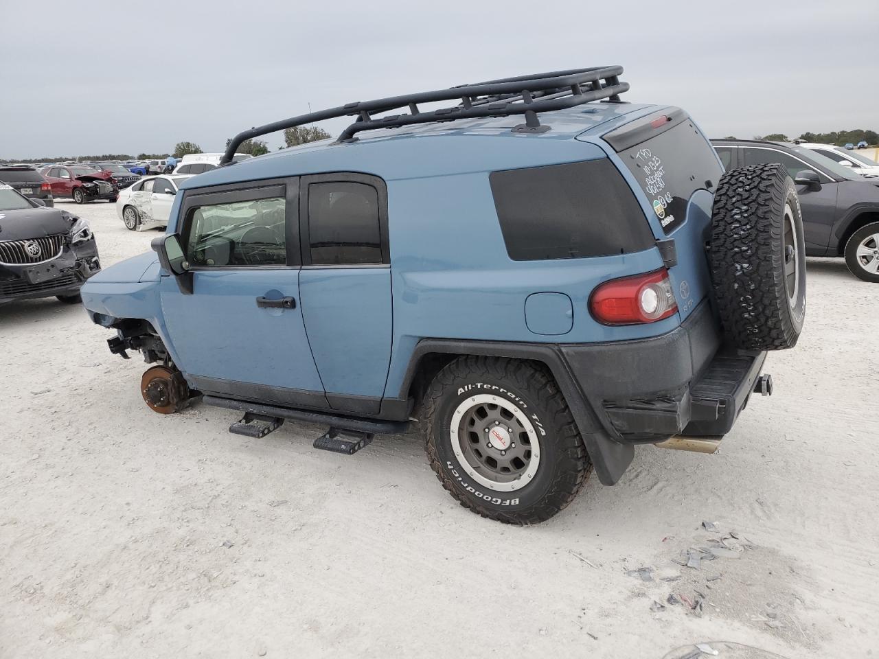 Image 2 of 2014 TOYOTA FJ CRUISER  2014 with VIN JTEBU4BF2EK194124