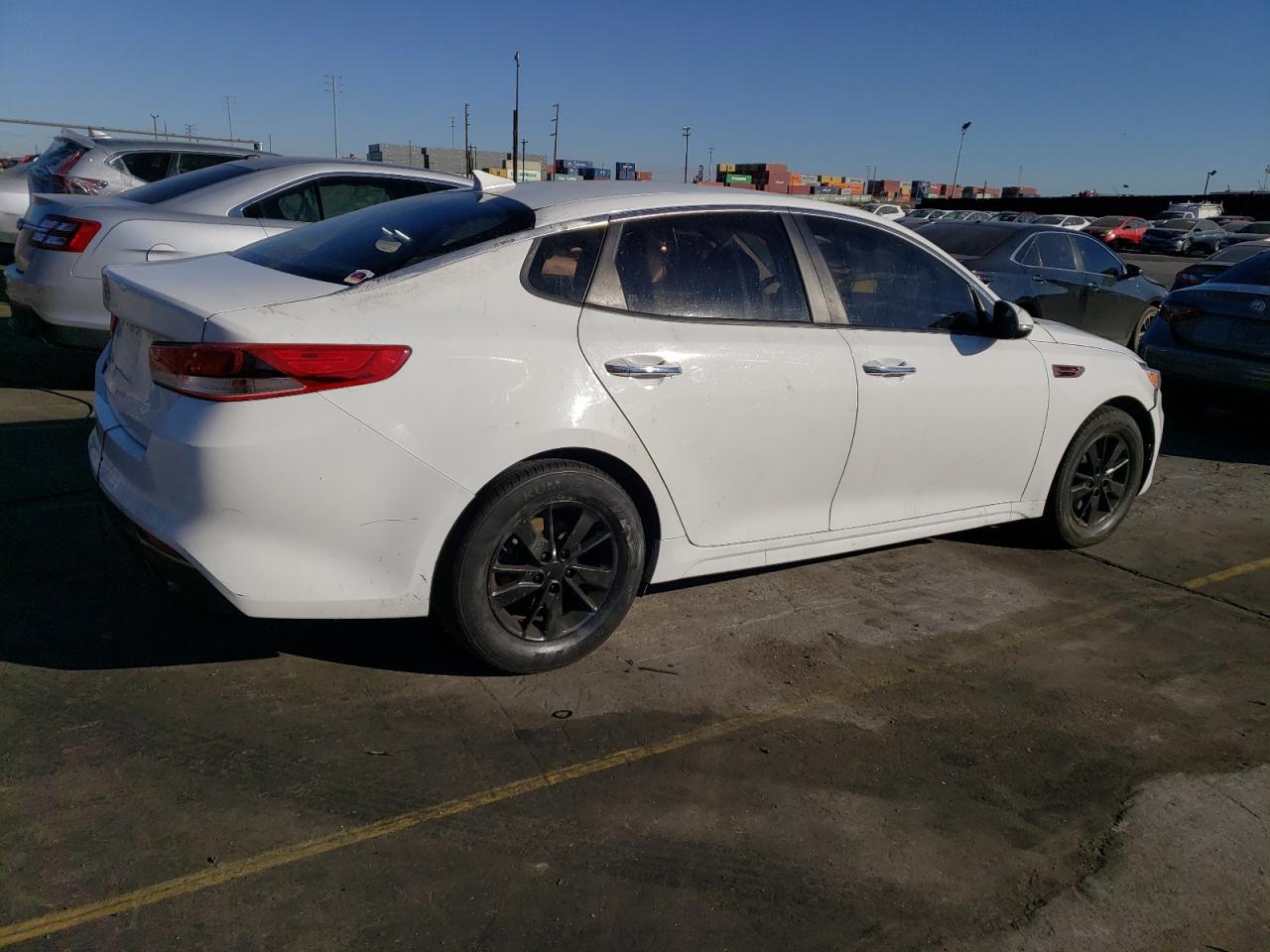 Image 3 of 2018 KIA OPTIMA LX 2018 with VIN 5XXGT4L31JG206706
