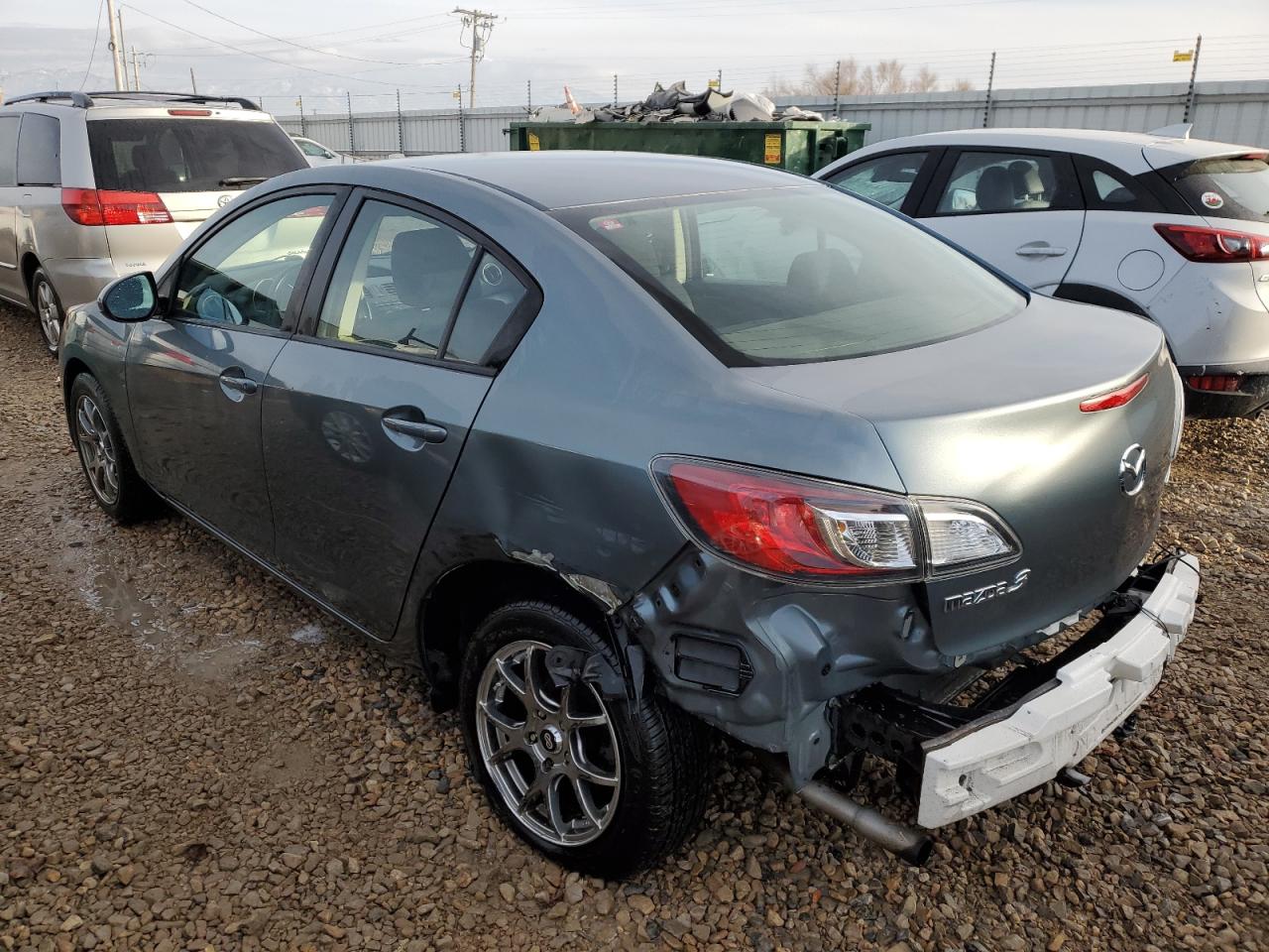 Image 2 of 2013 MAZDA 3 I 2013 with VIN JM1BL1U8XD1704261